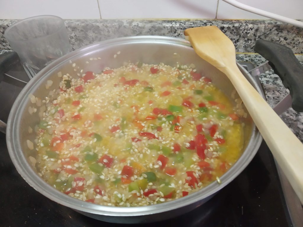 Arroz con bacalao y verduras