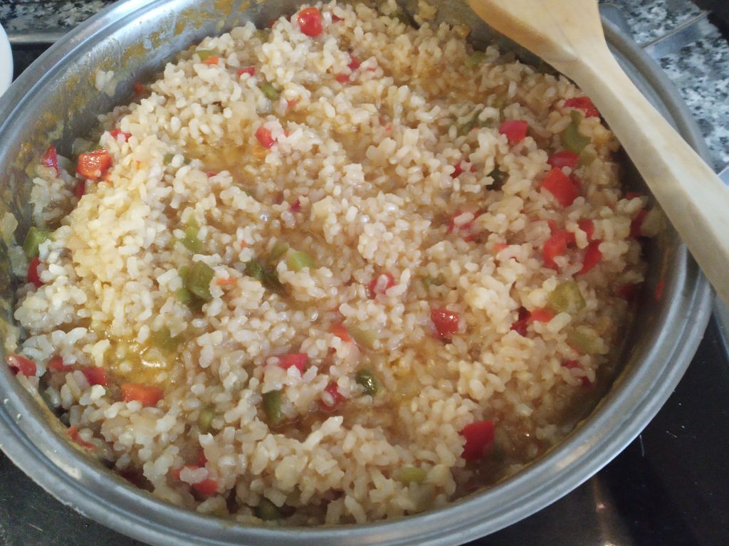 Arroz con bacalao y verduras