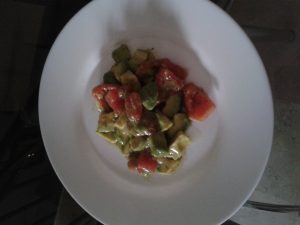 Ensalada de tomate y aguacate