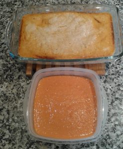 Pastel de merluza con salsa de piquillos