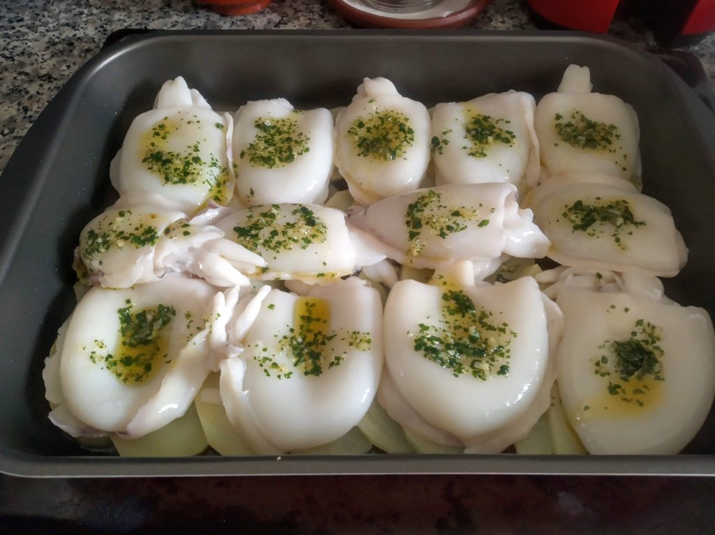 Sepia con patatas al horno