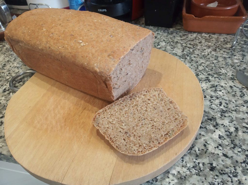 Pan de espelta integral con mezcla de semillas