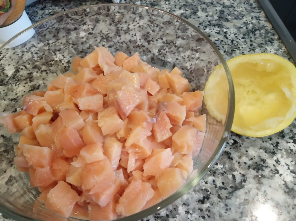 Tartar de salmón y aguacate