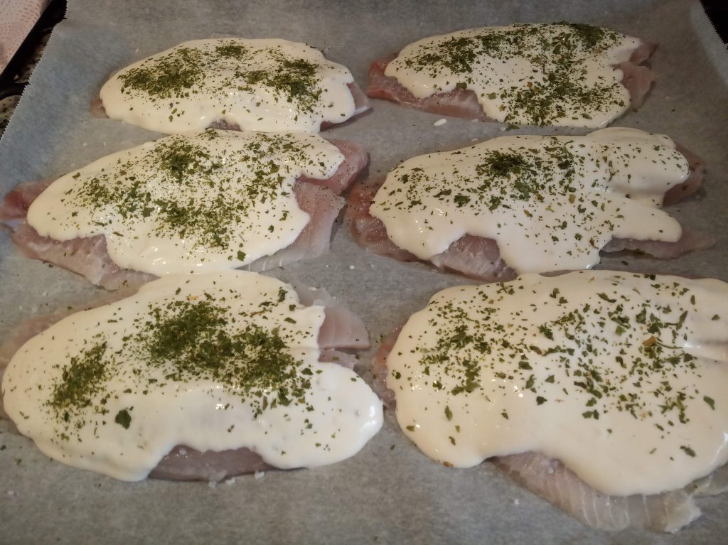 Filetes de Tilapia alioli al horno