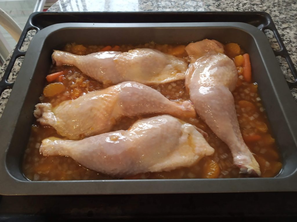 Pollo a la naranja o mandarina al horno