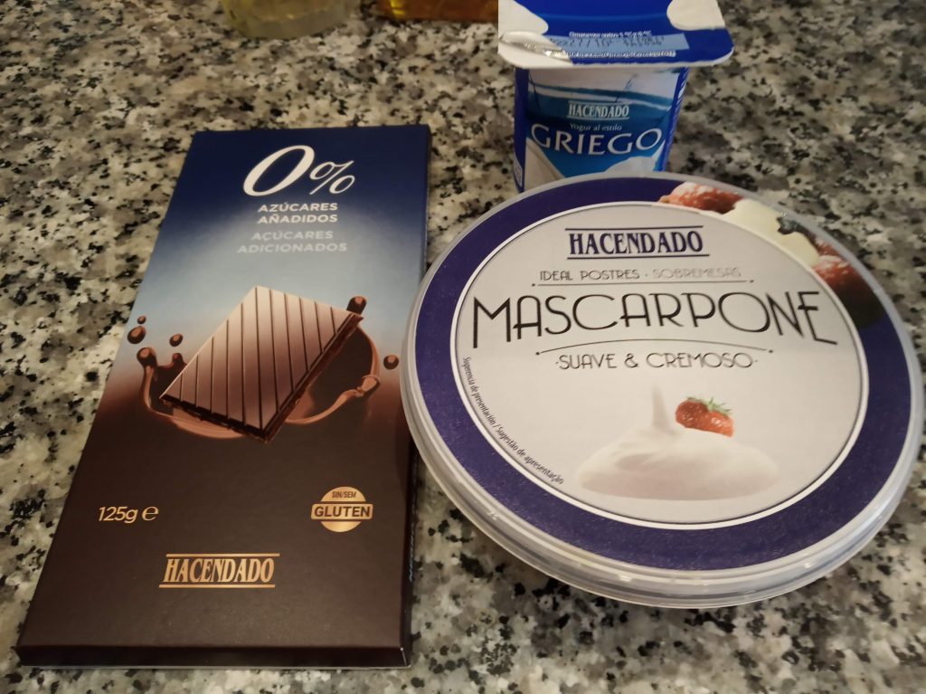 Tarta de chocolate con queso mascarpone y galleta