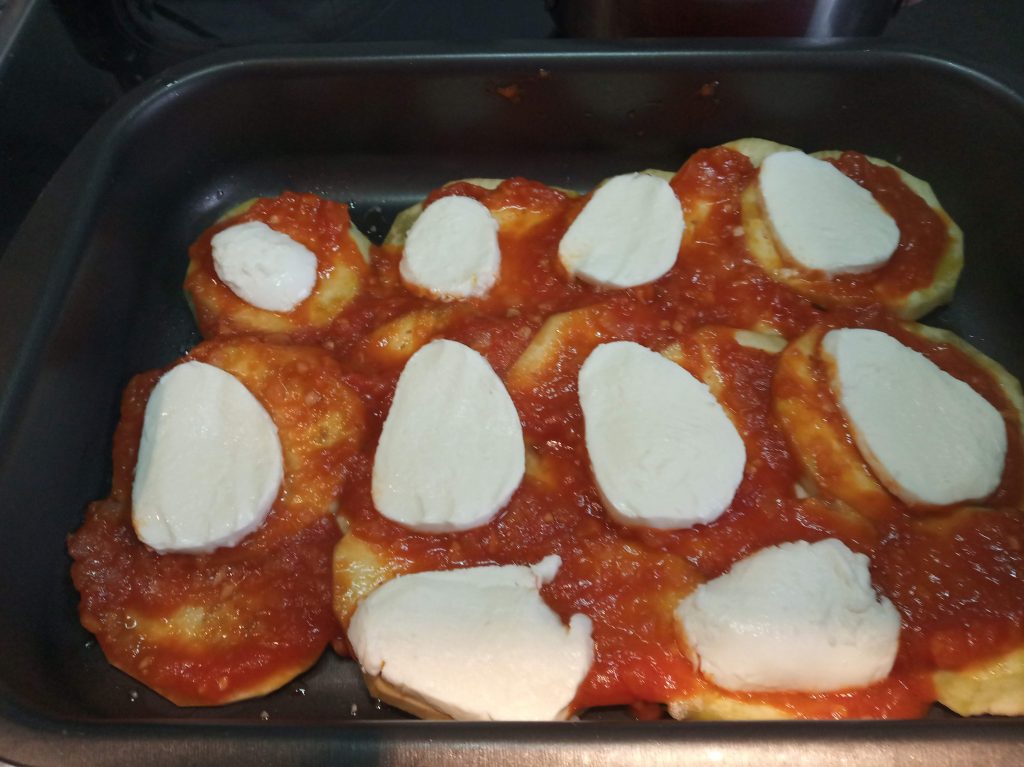 Berenjenas con tomate y mozzarella