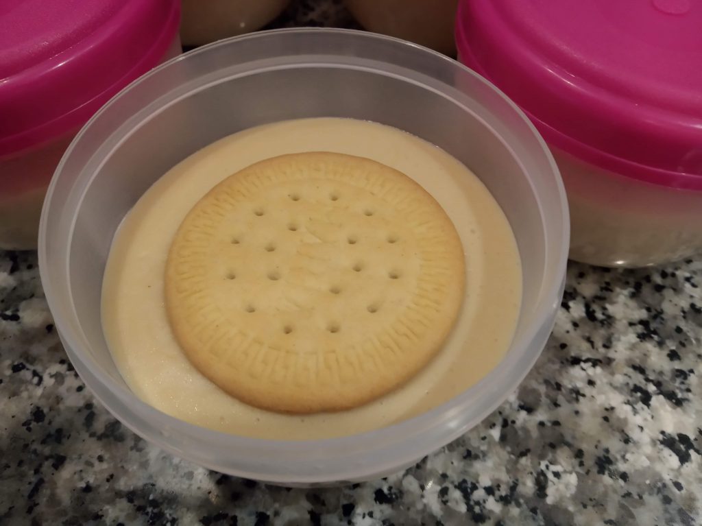 Yogur de turrón de almendra con cuajada