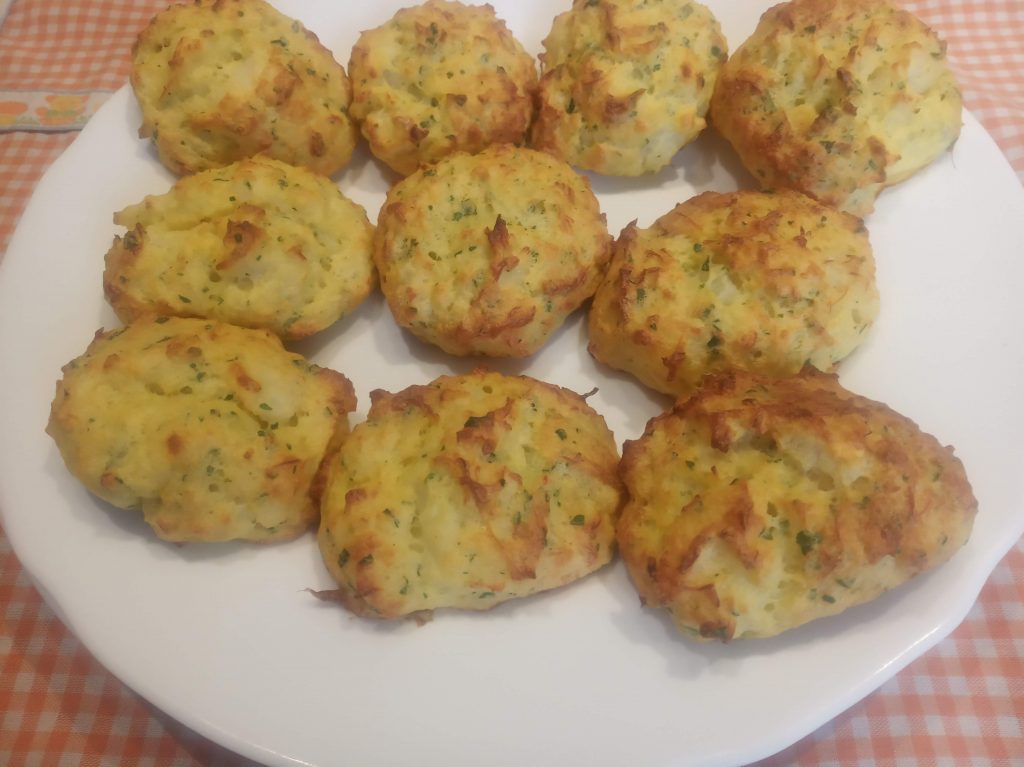 Buñuelos de bacalaos al horno muy jugosos