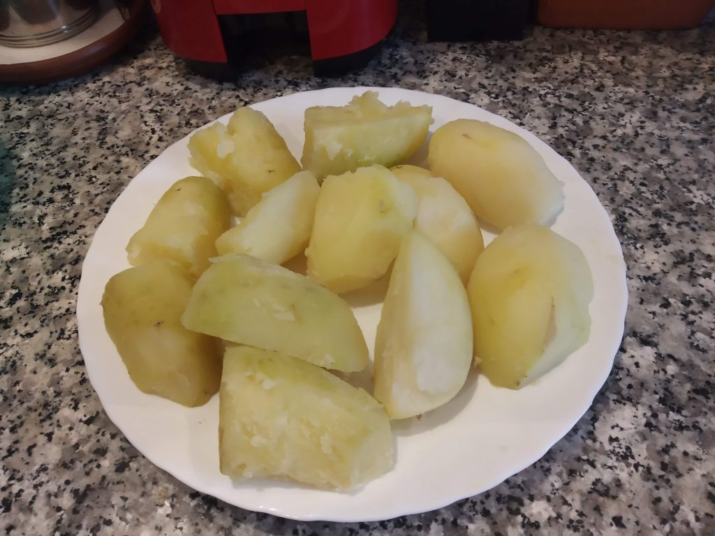 Tortilla de patatas cocidas al microondas con bacón