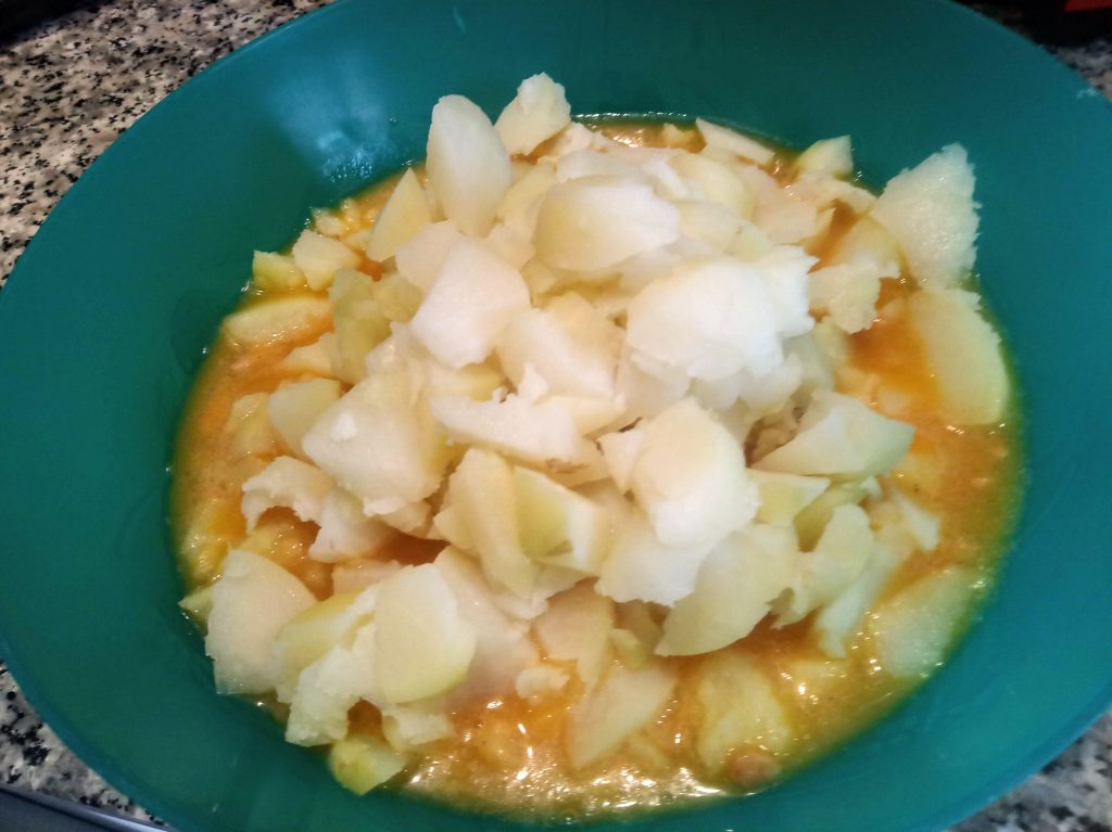 Tortilla de patatas cocidas al microondas con bacón