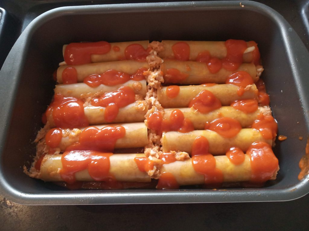 Canelones de atún con salsa bechamel