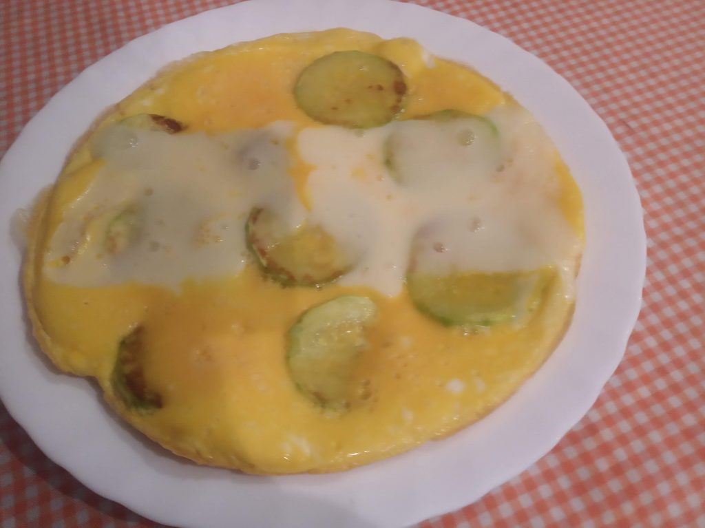 Tortilla de calabacín y tranchetes