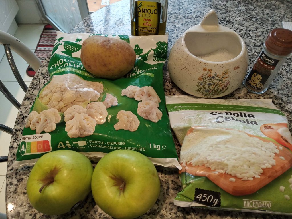 Crema de coliflor y manzana
