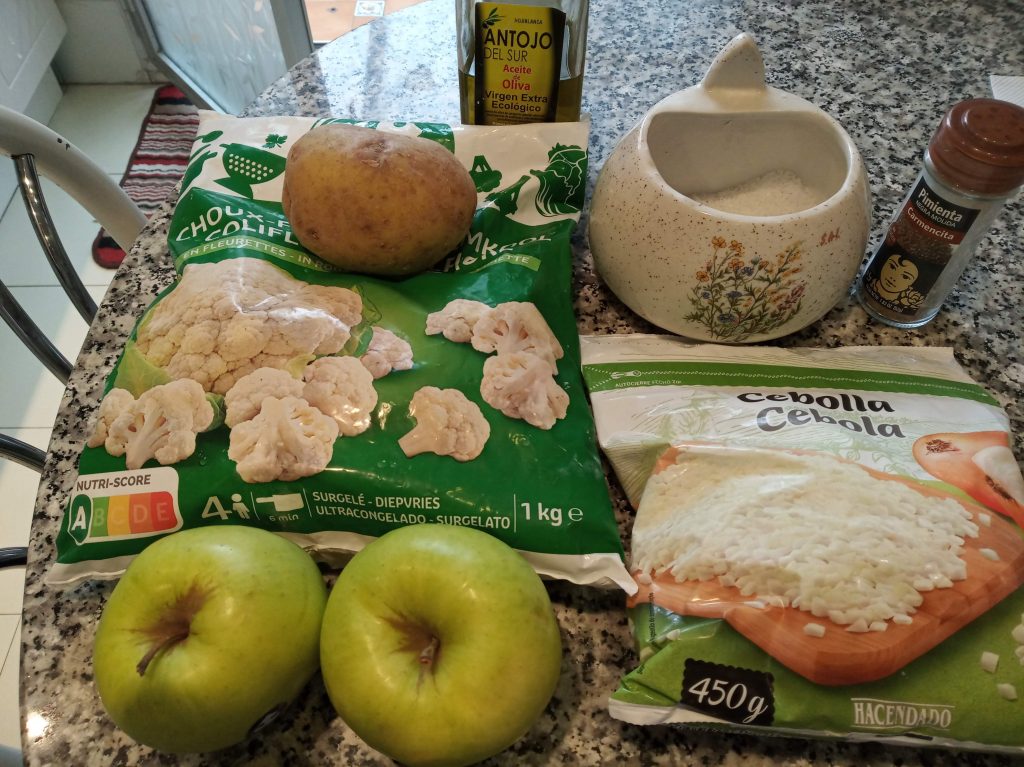 Crema de coliflor y manzana