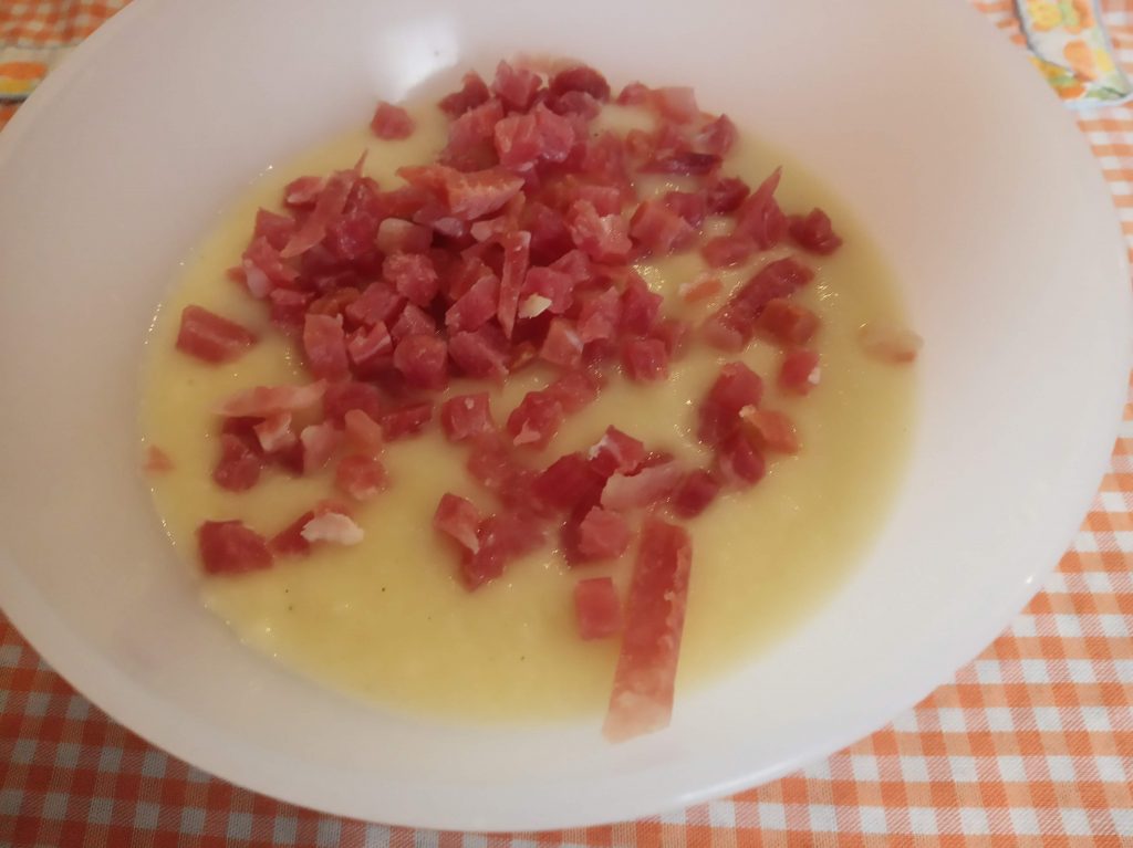 Crema de coliflor y manzana