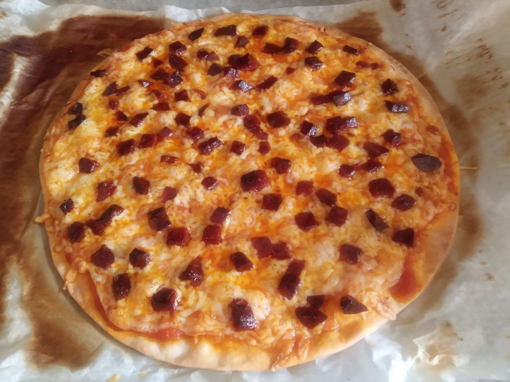 Pizza de Pasta Brisa con chorizo y queso