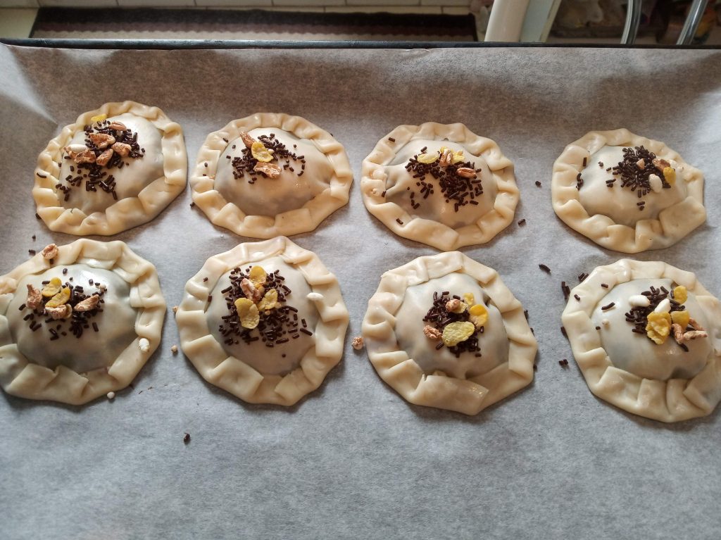 Obleas rellenas de crema de chocolate y mix de cereales