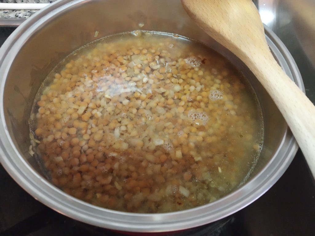 Puré de lentejas con cebolla